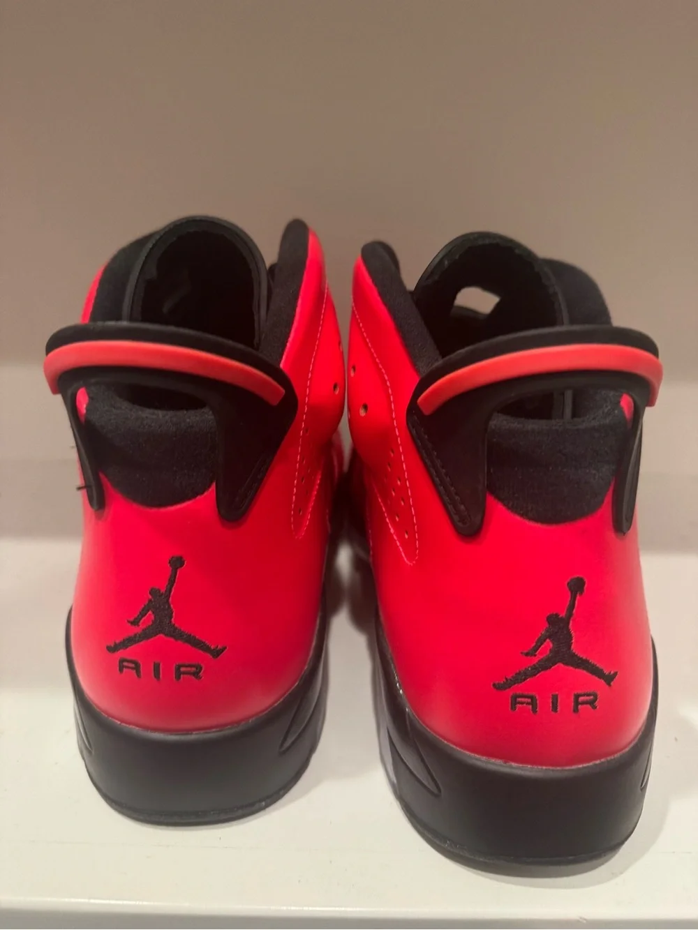 Men’s Jordan 6 “Torro”  High-Top Basketball Sneakers in Bright Red
